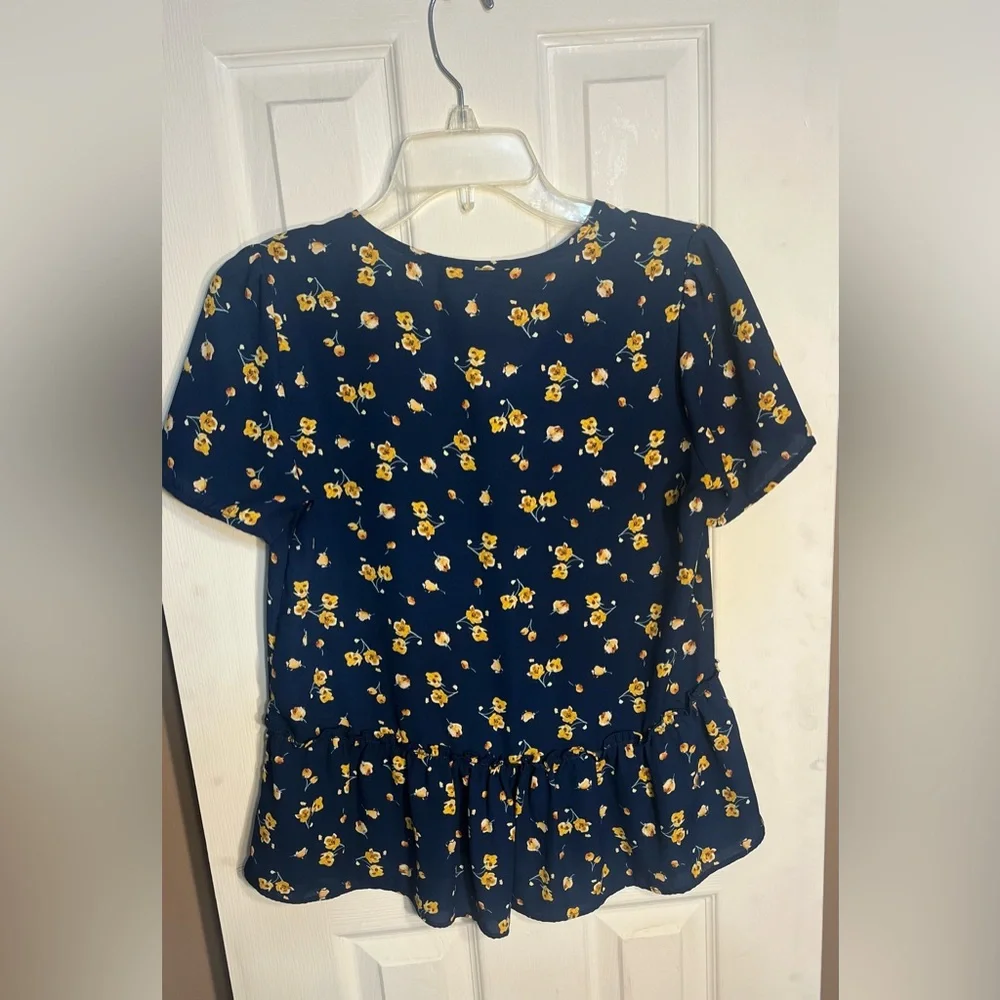Pleione Navy with yellow floral dressy ruffle blouse Size XS - Picture 7 of 12